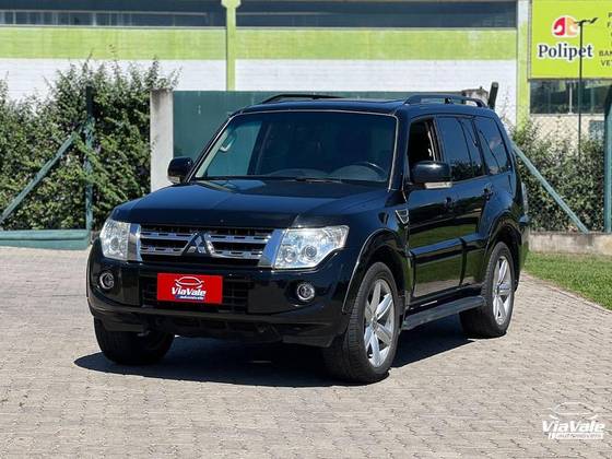 MITSUBISHI PAJERO FULL 3.2 HPE 4X4 16V TURBO INTERCOOLER DIESEL 4P AUTOMÁTICO
